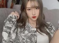 当腐团儿2年前的作品被翻出后，网友怒斥纲手造型不配入目！