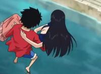 看似高冷的罗宾，原来这么“随便”，被这么多男人抱过