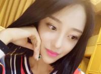 网红娜美疑似出现精神问题，撕碎对粉丝的“承诺书”，网友：影帝