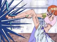 斜杠青年娜美，只占便宜不吃亏的航海天才，打架却屡屡被虐