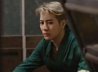 撕漫男！王嘉尔cos海贼王索隆绿袍 红腰带完美还原