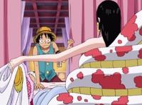 海贼王：四个被忽略的细节，路飞并非不近女色