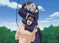 他是油女一族的传奇人物，能驱使禁忌之虫，只是下场有点……