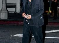 81岁“教父”阿尔·帕西诺现身，约会28岁丰腴美女，被猜有新恋情