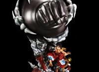 《海贼王》多弗朗明哥手办：脚踩琵卡，笑容狂野，形象阴邪骇人！