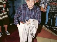 泰迪罗宾：长相怪异身高不足一米五，却娶了外国美女，逆袭了人生