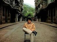 泰迪罗宾：长相怪异身高不足一米五，却娶了外国美女，逆袭了人生