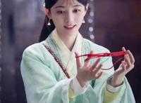 适合2020年当壁纸的动漫人物照片，简洁且美观，你值得拥有！