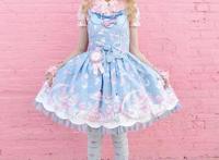 美女子痴迷动漫花重金把自己打造成“玩偶”