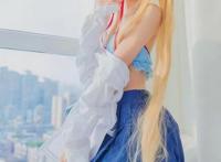 萝莉cosplay更可爱，银色头发，少女身材