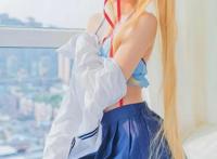 萝莉cosplay更可爱，银色头发，少女身材