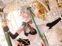 二次元美女圣诞贞德Cosplay