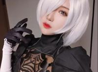 腐团儿与Rita蕾丝装互秀，二次元美女更胜电竞女神？