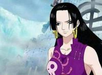 海贼王女帝COS，杨柳细腰大长腿，高颜值完美还原的“大姐姐”