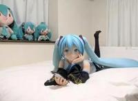 日本21岁女子嫁给《海贼王》角色，二次元和虚拟人物结婚可行吗？