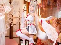 cosplay美女系列：二次元胡桃重拳出击，室内写真诱惑迷人