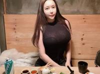 现实中的“二次元”身材，海贼王女帝完美身材还原