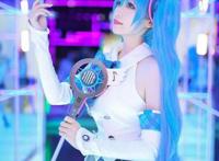 COS:二次元中美女走出屏幕，你会忍心拒绝这么美丽的小魔仙吗？