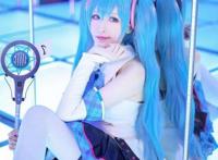 COS:二次元中美女走出屏幕，你会忍心拒绝这么美丽的小魔仙吗？