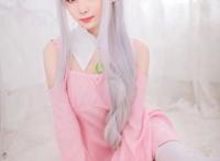 二次元美女COSPLAY艾米莉娅