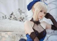 cosplay美女|二次元cos大赏|saber设定集蓝礼服，太迷人了
