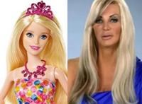 都说次元不可打破，但有人整成二次元角色，也有画进动漫里的明星