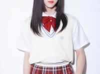 男子穿女装“掰弯”爱豆，头像还被“名媛”盗用揽生意，价格翻倍