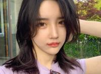 男子穿女装“掰弯”爱豆，头像还被“名媛”盗用揽生意，价格翻倍