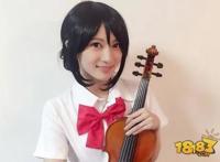 二次元美女小提琴家Ayasacosplay玩转次元之音