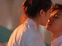 “原来他用的是情头”