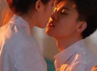 “原来他用的是情头”