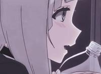 动漫闺蜜头像：我们上辈子一定是情人，才有那么默契的灵魂