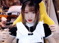 腐团儿直播间cos黑暗护士，10分钟被警告两次？观众表示过于养眼