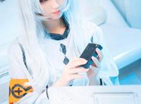 二次元COS壁纸，五官精致的小姐姐，高冷中含着几分可爱