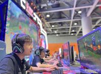 当电竞遇上二次元甜酷碰撞擦出绚烂火花