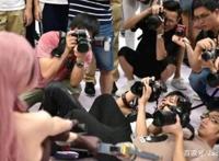 新华社痛批“福利姬”，未成年人不该被染指，二次元党表示支持