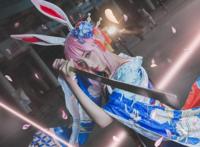 崩坏3：八重樱cos参山，逆天长腿手持长刀，霸气与颜值完美融合