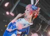 崩坏3：八重樱cos参山，逆天长腿手持长刀，霸气与颜值完美融合