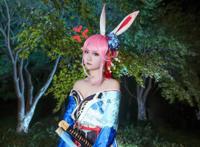 崩坏三：八重樱超酷cos，肤白胜雪美如画，满屏激光特效神级还原