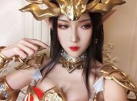 斗破苍穹：腐团儿COS美杜莎女王，颜值与气质并存，堪称巅峰之作