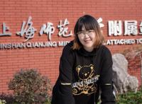 这组手绘漫画出自金山小学教师之手，用童趣简洁的方式提示大众科学高效测核酸