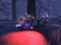 第五人格：红蝶击倒囚徒的这张截图，说明了四个问题