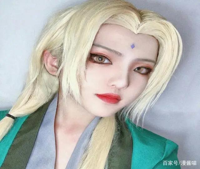 火影忍者：珍藏版纲手cosplay图，粉丝感叹只能看前三张