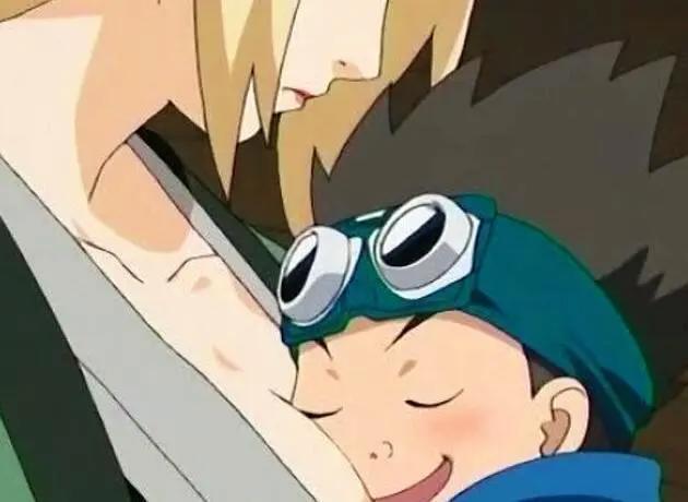 火影忍者:纲手尴尬时刻大盘点,木叶丸最沉醉,图四把她无视!