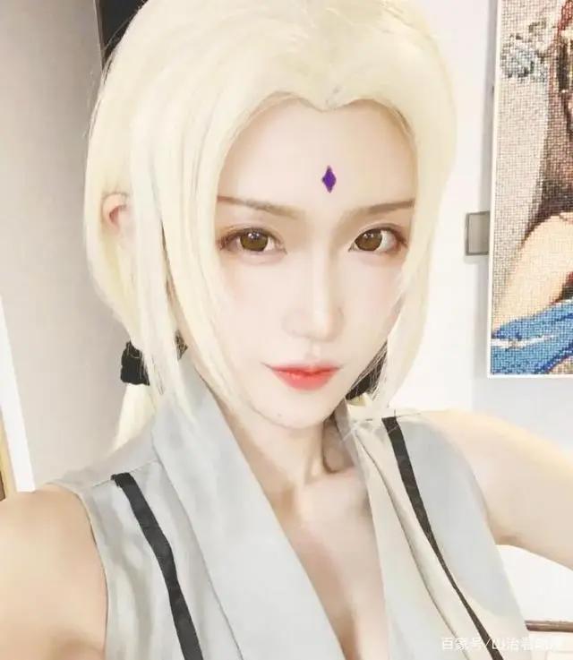 火影：腐团儿cos纲手公主，颜值神还原，网友吐槽：精髓没还原