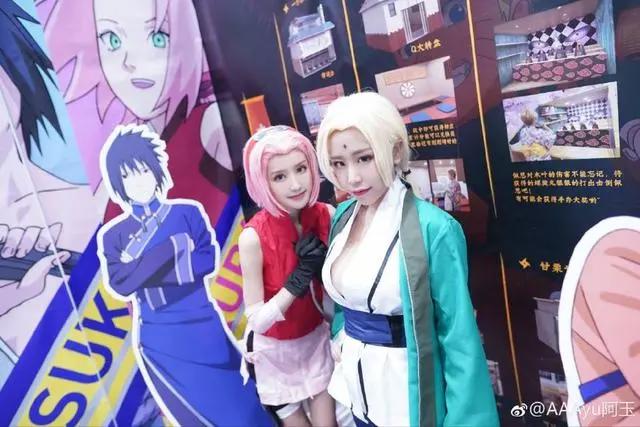 火影：cos纲手小樱师徒二人照，小樱超级美，网友：纲手真大！