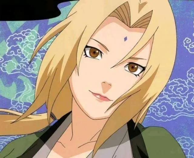 这曲线很“纲手”,不过妹子表情太尬了,纲手Cos不能这么憨