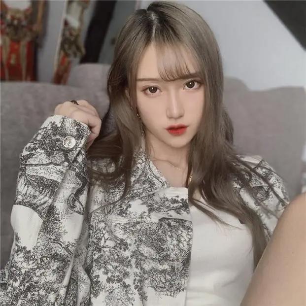 当腐团儿2年前的作品被翻出后，网友怒斥纲手造型不配入目！