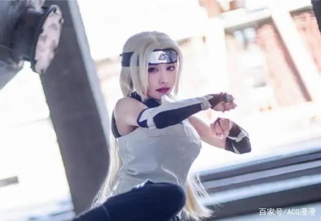 小姐姐cos年轻纲手，看到衣服和眼睛，我怀疑看了假火影