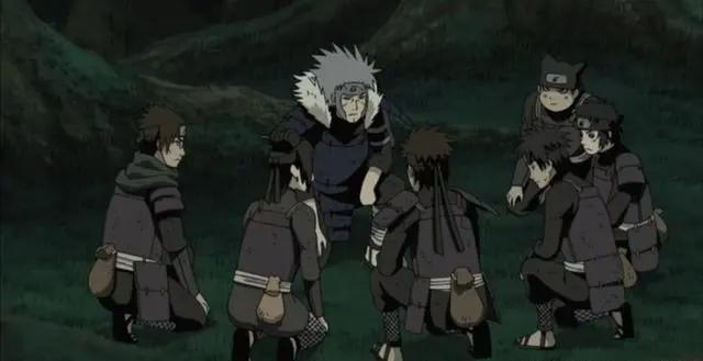 为什么《火影》中的纲手不怕水户门炎和转寝小春？